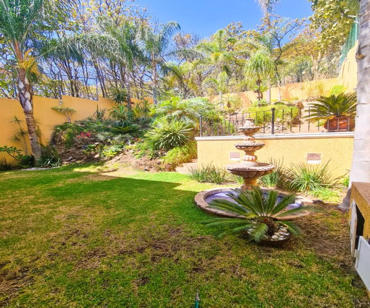 Casa En Venta,Bugambilias,Circuito de las Flores Poniente S/N, Zapopan, Jalisco 45237, 3 Habitaciones,3 Baños,Circuito de las Flores Poniente,1,pFUV04M