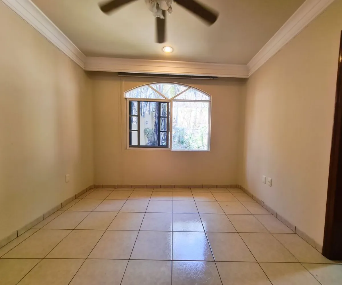 Casa En Venta,Bugambilias,Circuito de las Flores Poniente S/N, Zapopan, Jalisco 45237, 3 Habitaciones,3 Baños,Circuito de las Flores Poniente,1,pFUV04M