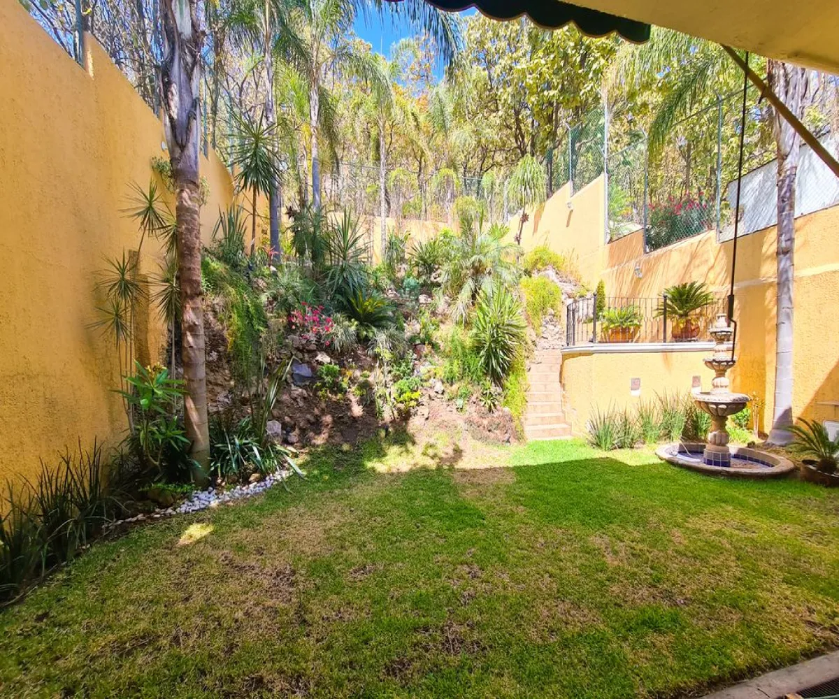 Casa En Venta,Bugambilias,Circuito de las Flores Poniente S/N, Zapopan, Jalisco 45237, 3 Habitaciones,3 Baños,Circuito de las Flores Poniente,1,pFUV04M