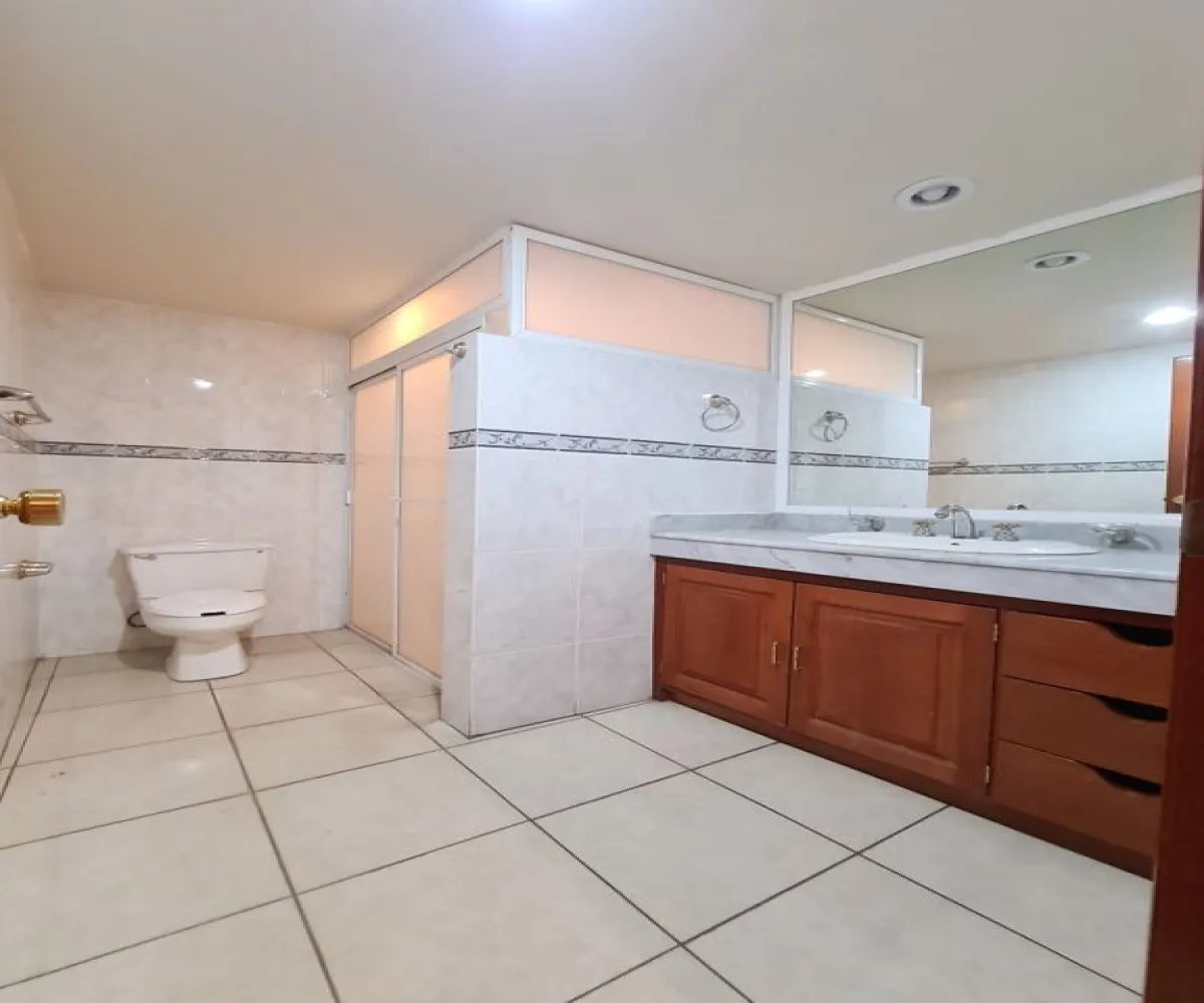 Casa En Venta,Bugambilias,Circuito de las Flores Poniente S/N, Zapopan, Jalisco 45237, 3 Habitaciones,3 Baños,Circuito de las Flores Poniente,1,pFUV04M