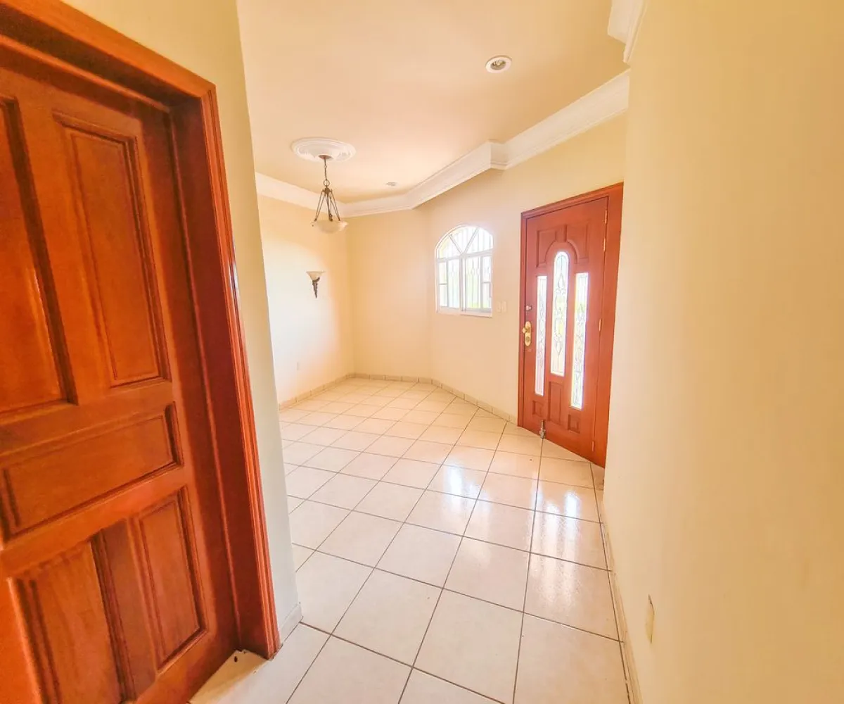 Casa En Venta,Bugambilias,Circuito de las Flores Poniente S/N, Zapopan, Jalisco 45237, 3 Habitaciones,3 Baños,Circuito de las Flores Poniente,1,pFUV04M