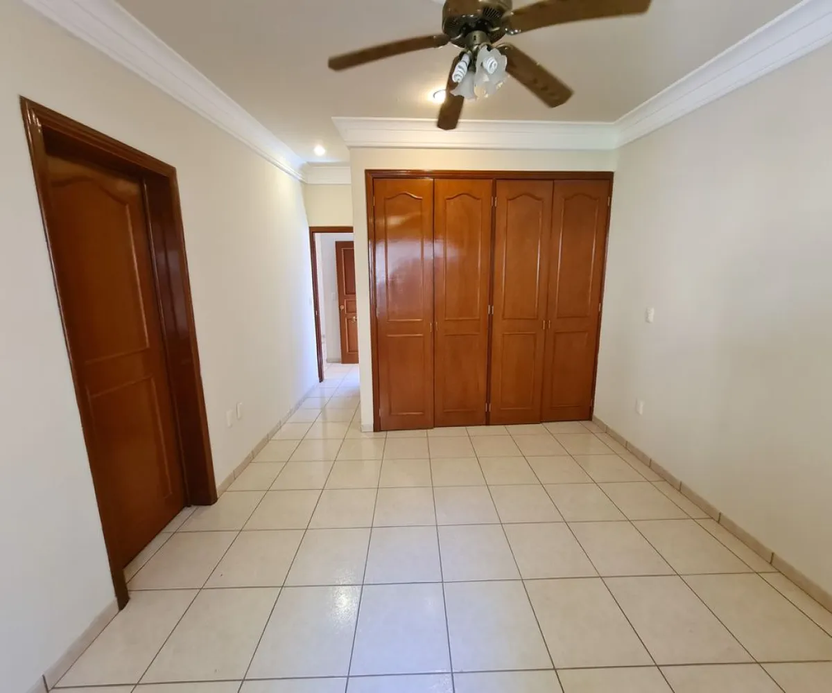 Casa En Venta,Bugambilias,Circuito de las Flores Poniente S/N, Zapopan, Jalisco 45237, 3 Habitaciones,3 Baños,Circuito de las Flores Poniente,1,pFUV04M