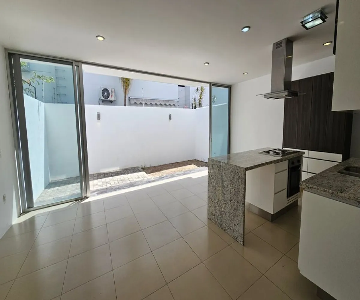 Casa En Venta,Jocotán,Calle Acero 225, Zapopan, Jalisco 45017, 3 Habitaciones,4 Baños,Calle Acero,3,pEqNxd2