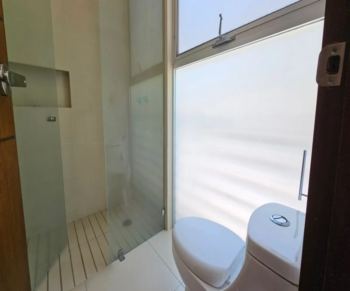 Casa En Venta,Jocotán,Calle Acero 225, Zapopan, Jalisco 45017, 3 Habitaciones,4 Baños,Calle Acero,3,pEqNxd2