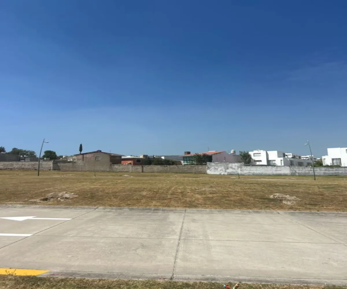 Terreno En Venta,Granja,Avenida de San Juan S/N, Zapopan, Jalisco 45010,Avenida de San Juan,p4Kf3bY