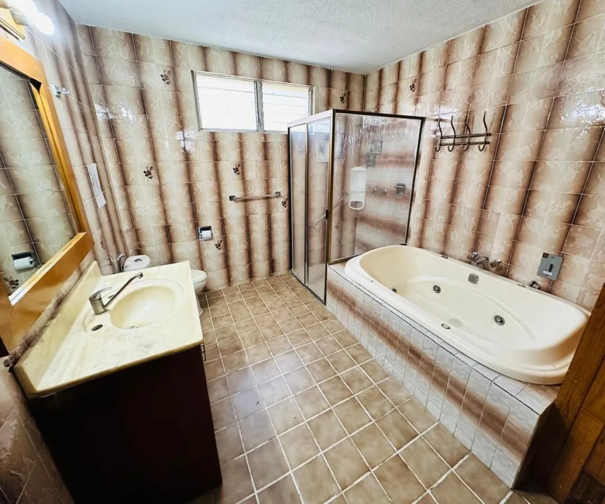 Casa En Venta,Jardines de Guadalupe,Ganaderos S/N, Zapopan, Jalisco 45030, 4 Habitaciones,3 Baños,Ganaderos,2,pc9oUdq