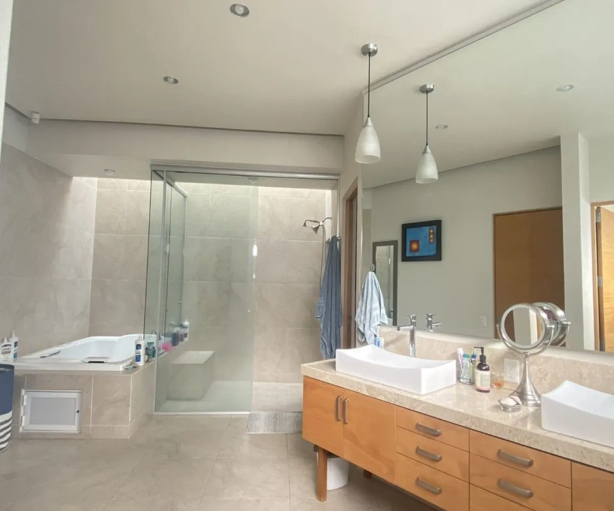 Casa En Venta,La Campana,Paseo del Mesón 7, Querétaro, Querétaro 76100, 4 Habitaciones,4 Baños,Paseo del Mesón,2,pA7v9md