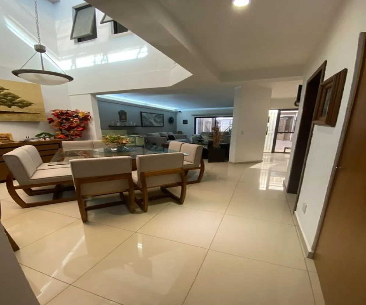 Casa En Venta,Jardines Plaza del Sol,Francisco Seles 1285, Guadalajara, Jalisco 44510, 3 Habitaciones,3 Baños,Francisco Seles,2,pdS5GVV