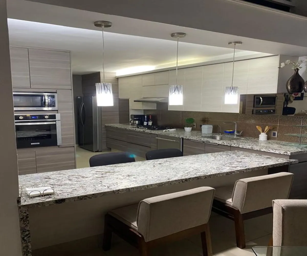 Casa En Venta,Jardines Plaza del Sol,Francisco Seles 1285, Guadalajara, Jalisco 44510, 3 Habitaciones,3 Baños,Francisco Seles,2,pdS5GVV