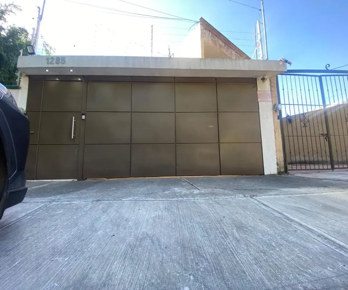 Casa En Venta,Jardines Plaza del Sol,Francisco Seles 1285, Guadalajara, Jalisco 44510, 3 Habitaciones,3 Baños,Francisco Seles,2,pdS5GVV