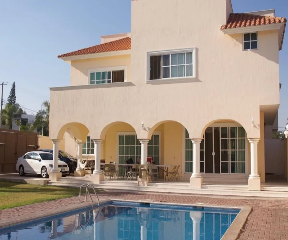 Casa En Venta,Villas De Irapuato,Paseo de la Aurora 527, Irapuato, Guanajuato 36670, 3 Habitaciones,3 Baños,Paseo de la Aurora,2,pn2KQOK