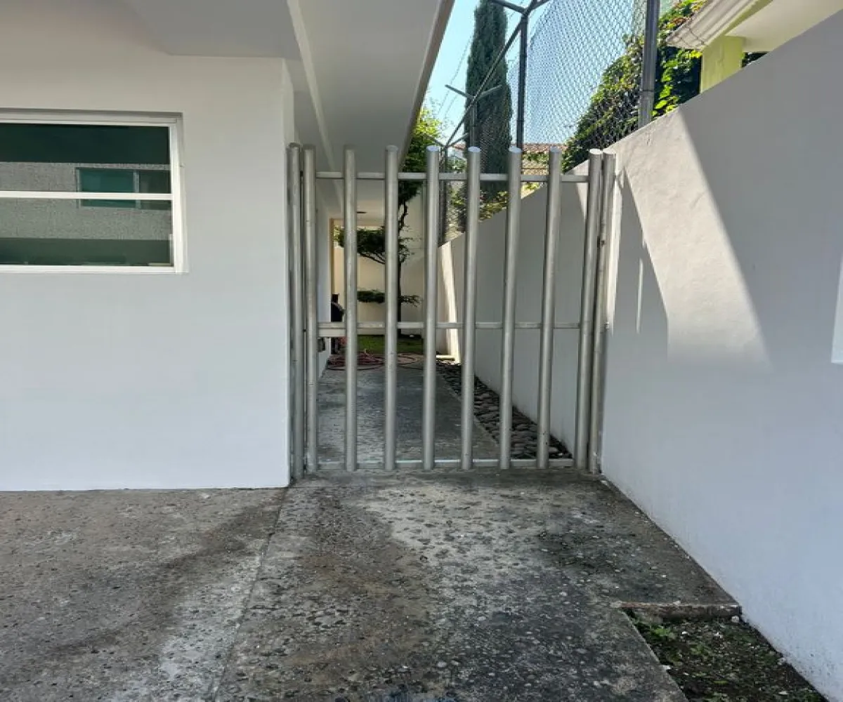 Casa En Venta,Jardín Real,Avenida Valle de Atemajac 2900, Zapopan, Jalisco 45136, 4 Habitaciones,2 Baños,Avenida Valle de Atemajac,2,pE4N0RD Casa En Venta,Jardín Real,Avenida Valle de Atemajac 2900, Zapopan, Jalisco 45136, 4 Habitaciones,2 Baños,Avenida Valle de Atemajac,2,pE4N0RD