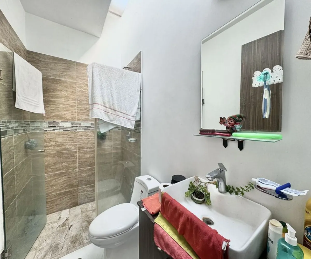 Casa En Venta,Solares Residencial,Paseo del Amanecer 405 3, Zapopan, Jalisco 45134, 5 Habitaciones,4 Baños,Paseo del Amanecer,2,pf8OW5P