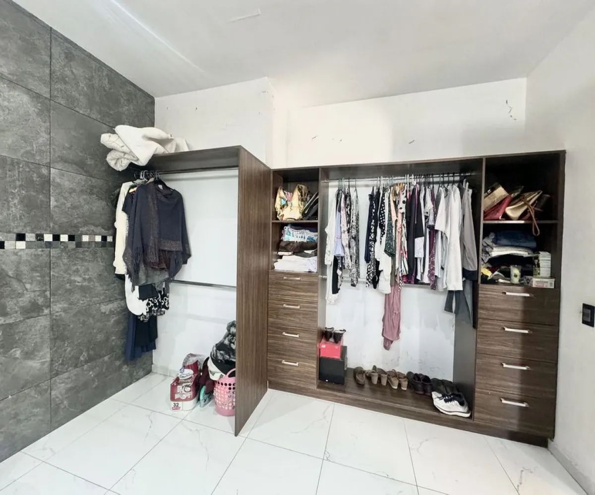 Casa En Venta,Solares Residencial,Paseo del Amanecer 405 3, Zapopan, Jalisco 45134, 5 Habitaciones,4 Baños,Paseo del Amanecer,2,pf8OW5P