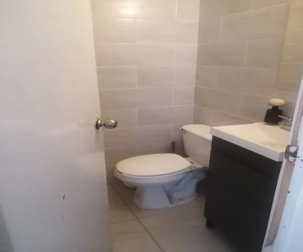 Casa En Venta,Lomas de Guevara,Avenida López Mateos Norte 665, Guadalajara, Jalisco 44657, 4 Habitaciones,2 Baños,Avenida López Mateos Norte,2,pzPI5Jx Casa En Venta,Lomas de Guevara,Avenida López Mateos Norte 665, Guadalajara, Jalisco 44657, 4 Habitaciones,2 Baños,Avenida López Mateos Norte,2,pzPI5Jx