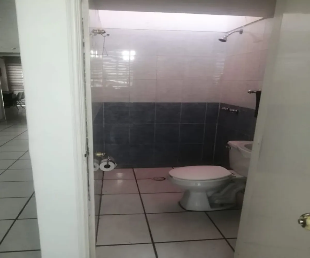 Casa En Venta,Lomas de Guevara,Avenida López Mateos Norte 665, Guadalajara, Jalisco 44657, 4 Habitaciones,2 Baños,Avenida López Mateos Norte,2,pzPI5Jx Casa En Venta,Lomas de Guevara,Avenida López Mateos Norte 665, Guadalajara, Jalisco 44657, 4 Habitaciones,2 Baños,Avenida López Mateos Norte,2,pzPI5Jx