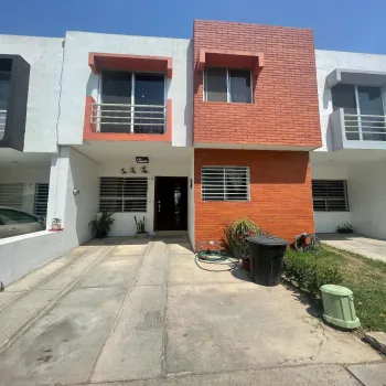 Casa En Venta,Jardines Del Valle,Mandarinos Oriente 10, Zapopan, Jalisco 45138, 3 Habitaciones,1 Baño,Mandarinos Oriente,2,723196