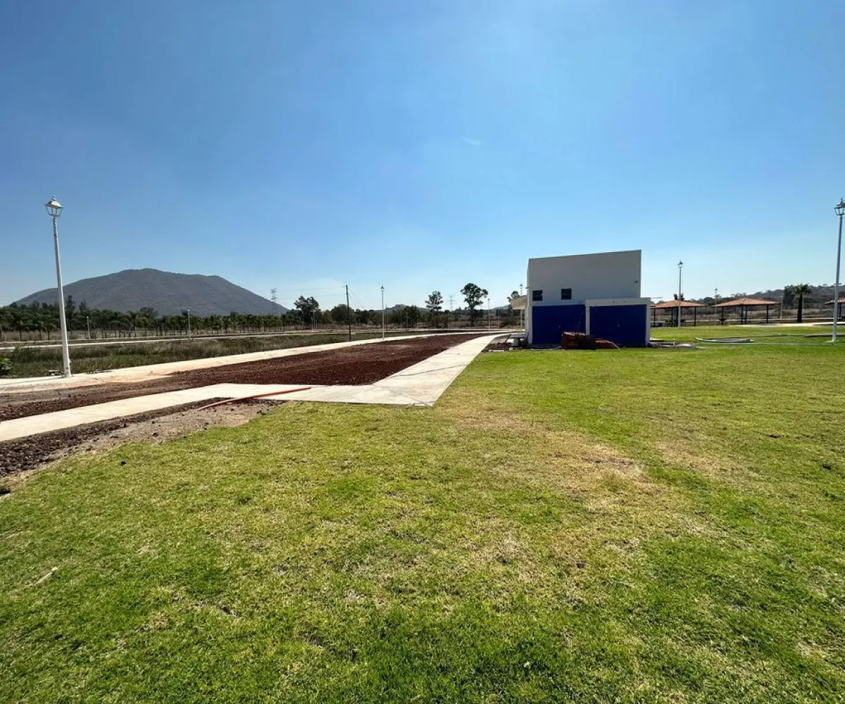 Terreno En Venta,San Pedro Valencia,Camino a Valencia S/N, Acatlán de Juárez, Jalisco 45723,Camino a Valencia ,pkUxTWu