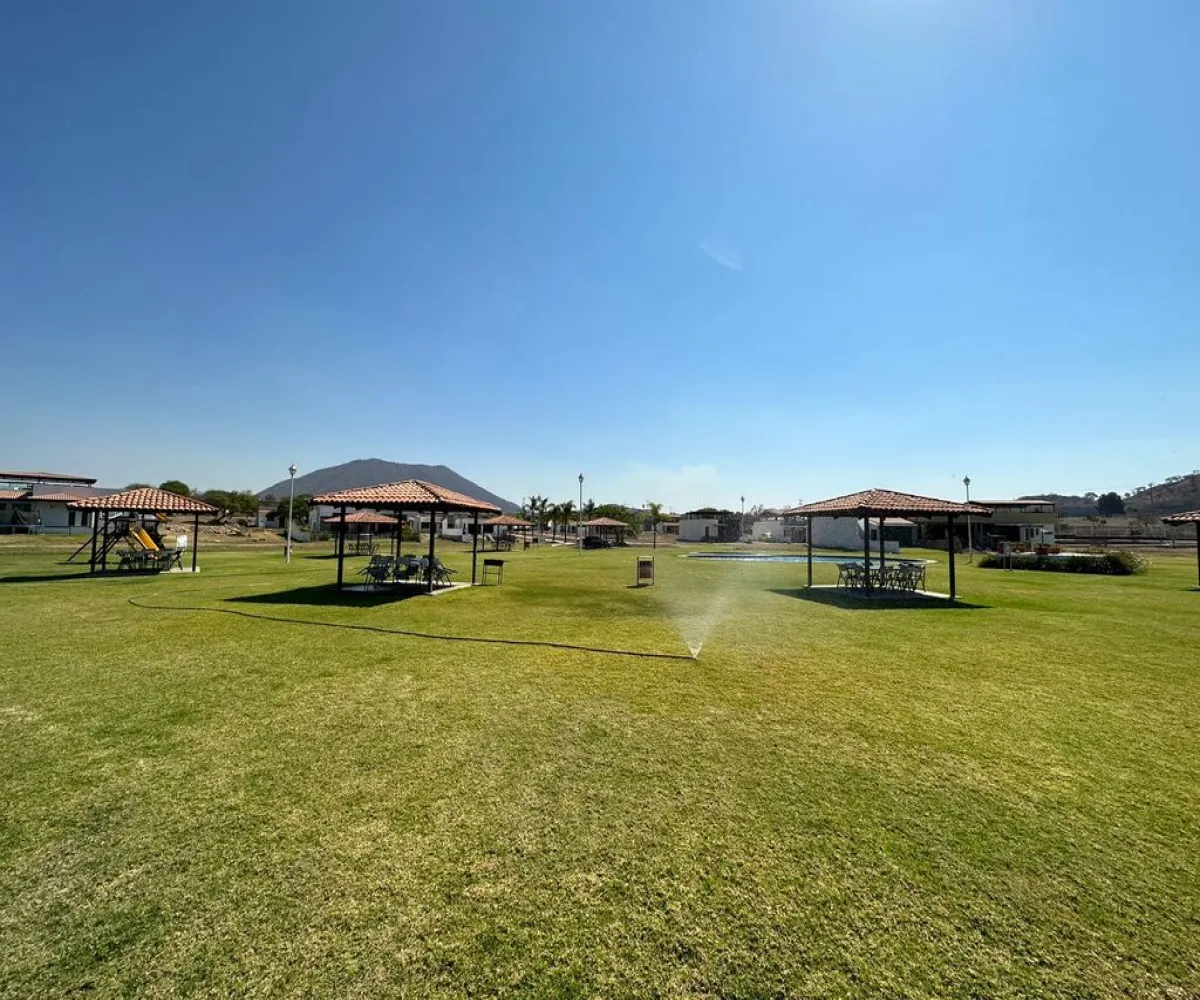 Terreno En Venta,San Pedro Valencia,Camino Real a Valencia S/N, Acatlán de Juárez, Jalisco 45723,Camino Real a Valencia ,pjLP7tX