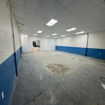 Bodega En Renta,Oblatos,C. Castellanos y Tapia 967, Santa María S/N, Guadalajara, Jalisco 44719,3 Baños,C. Castellanos y Tapia 967, Santa María,piEPuYX