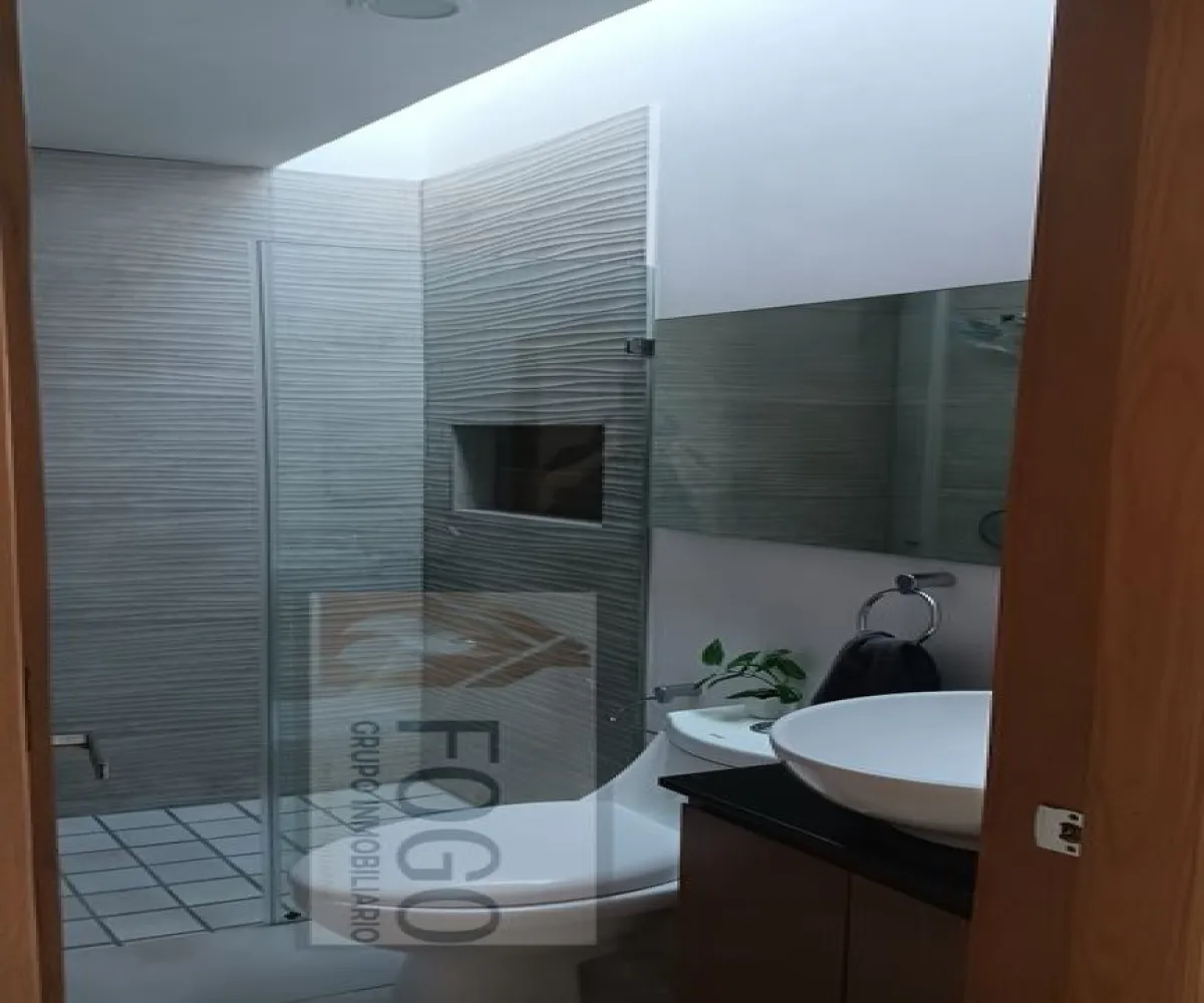 Casa En Venta,COTO GALARZA, CAPITAL NORTE,Avenida Paseo de la Cantera 177, Zapopan, Jalisco 45134, 4 Habitaciones,3 Baños,Avenida Paseo de la Cantera,3,pj9MBmT