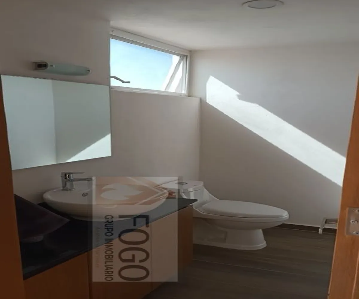 Casa En Venta,COTO GALARZA, CAPITAL NORTE,Avenida Paseo de la Cantera 177, Zapopan, Jalisco 45134, 4 Habitaciones,3 Baños,Avenida Paseo de la Cantera,3,pj9MBmT