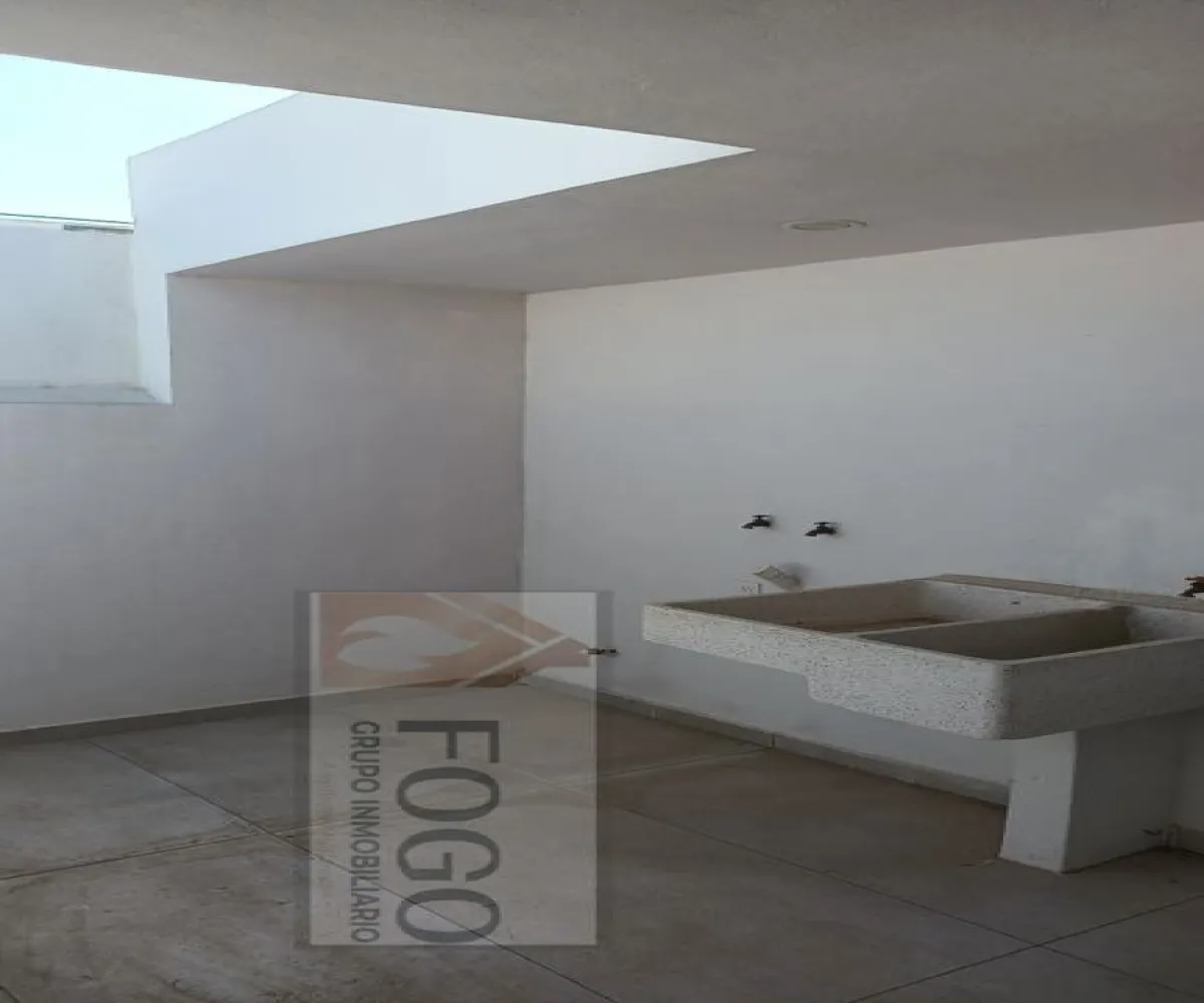 Casa En Venta,COTO GALARZA, CAPITAL NORTE,Avenida Paseo de la Cantera 177, Zapopan, Jalisco 45134, 4 Habitaciones,3 Baños,Avenida Paseo de la Cantera,3,pj9MBmT