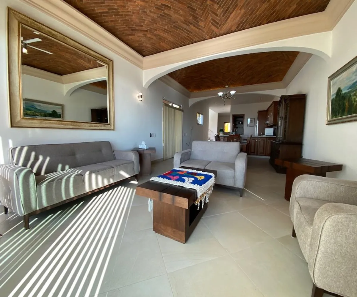 Casa En Venta,Ajijic,San Juan de las Colinas 5, Chapala, Jalisco 45920, 4 Habitaciones,4 Baños,San Juan de las Colinas,2,pz7YitB