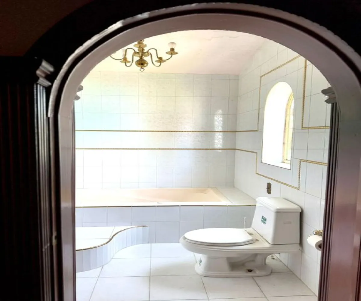 Casa En Venta,FRACCIONAMIENTO BUENAVISTA,AVENIDA BUENA VISTA 9, Tlajomulco de Zúñiga, Jalisco 45640, 5 Habitaciones,6 Baños,AVENIDA BUENA VISTA ,1,pePgSLL