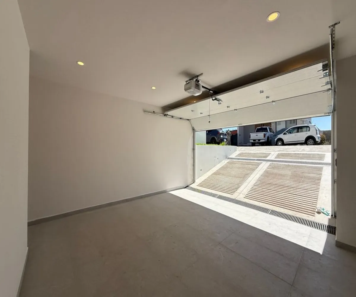 Casa En Venta,Punto Sur,Avenida Punto Sur 6259 19, Tlajomulco de Zúñiga, Jalisco 45645, 3 Habitaciones,3 Baños,Avenida Punto Sur,3,pG4VpEV