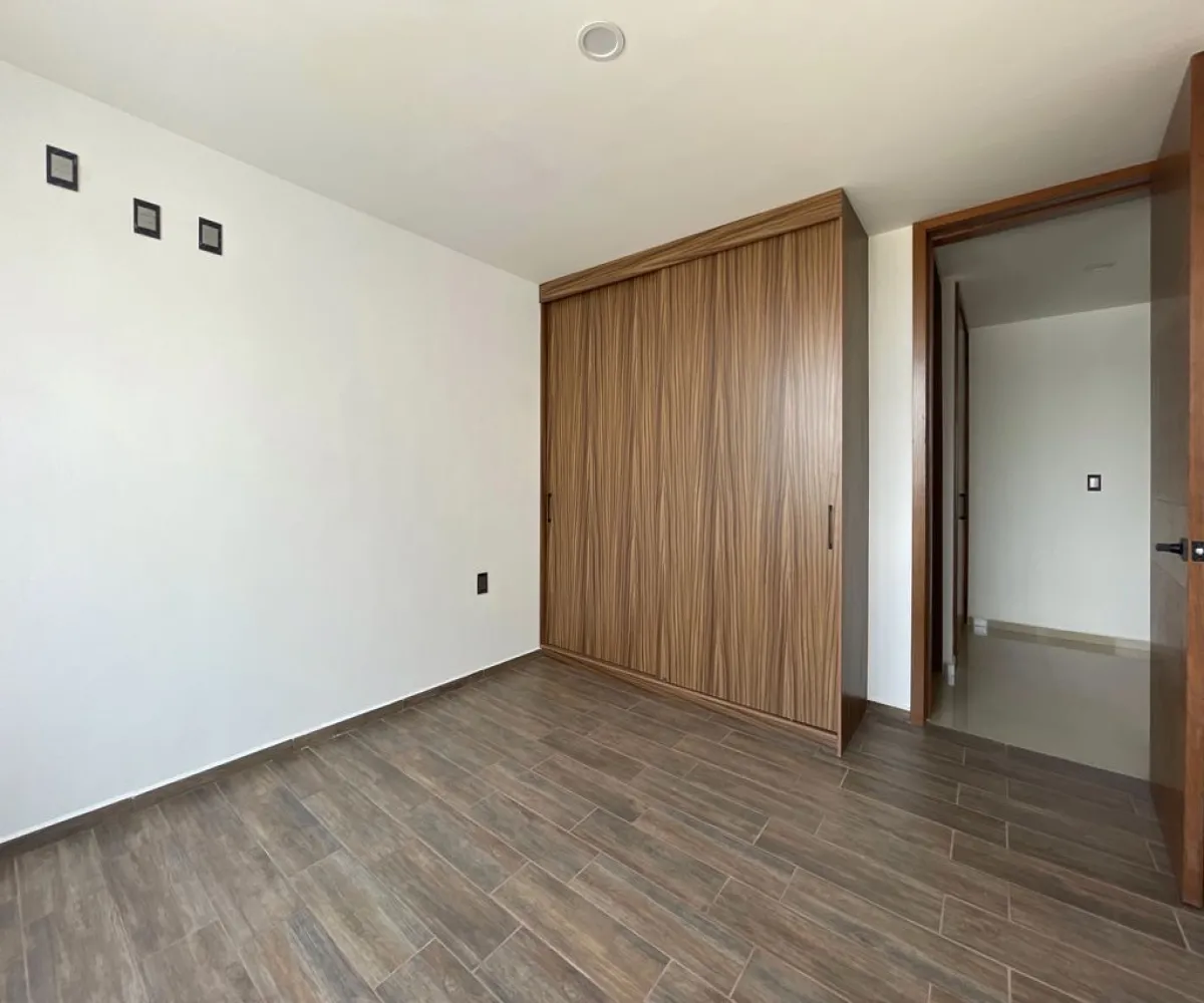 Casa En Venta,Valle Imperial,palmira 1235, Zapopan, Jalisco 45134, 3 Habitaciones,2 Baños,palmira,3,pKY1NjZ