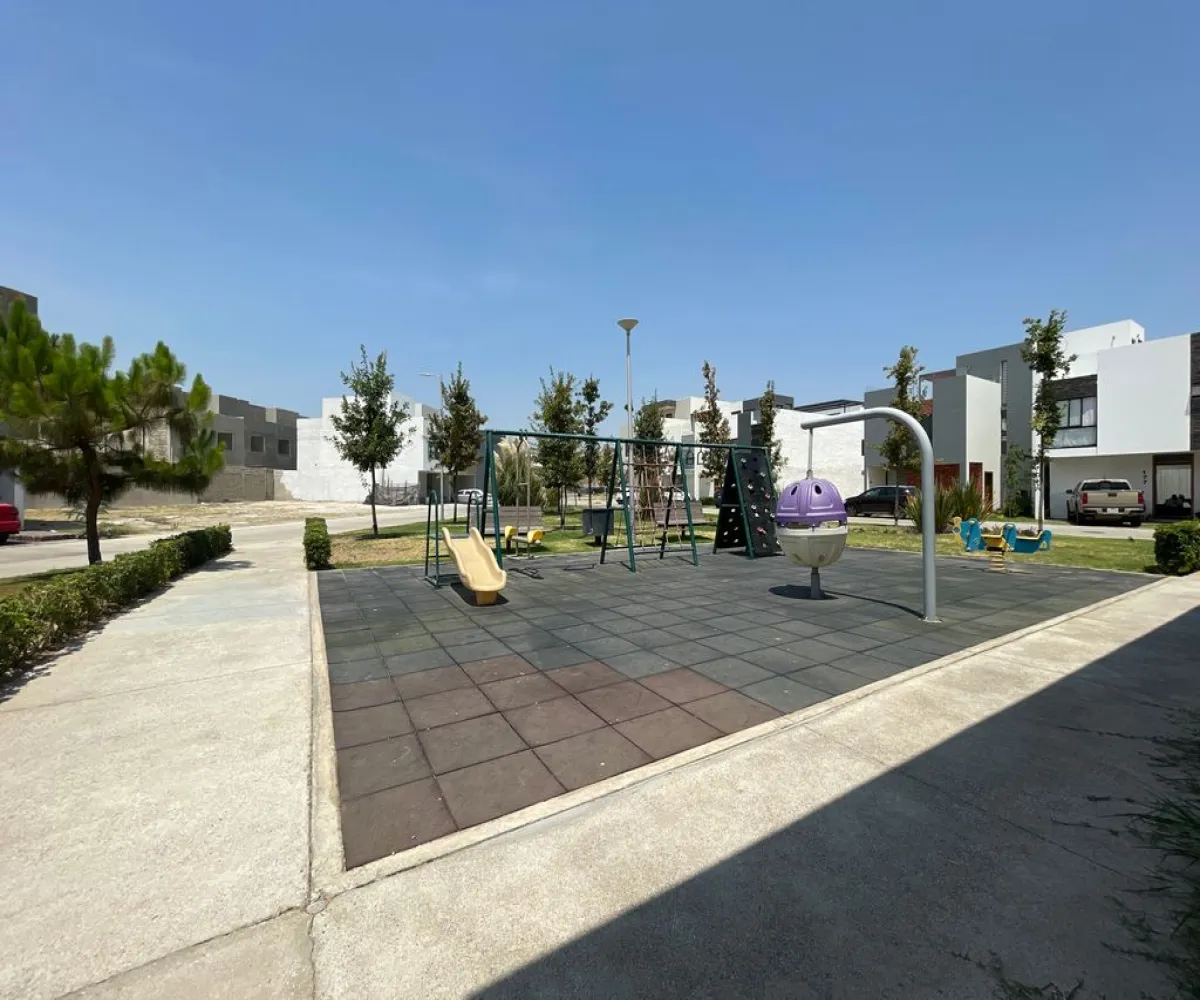 Casa En Venta,Valle Imperial,palmira 1235, Zapopan, Jalisco 45134, 3 Habitaciones,2 Baños,palmira,3,pKY1NjZ