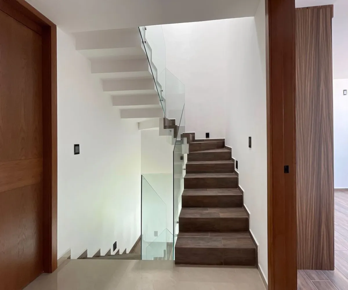 Casa En Venta,Valle Imperial,palmira 1235, Zapopan, Jalisco 45134, 3 Habitaciones,2 Baños,palmira,3,pKY1NjZ