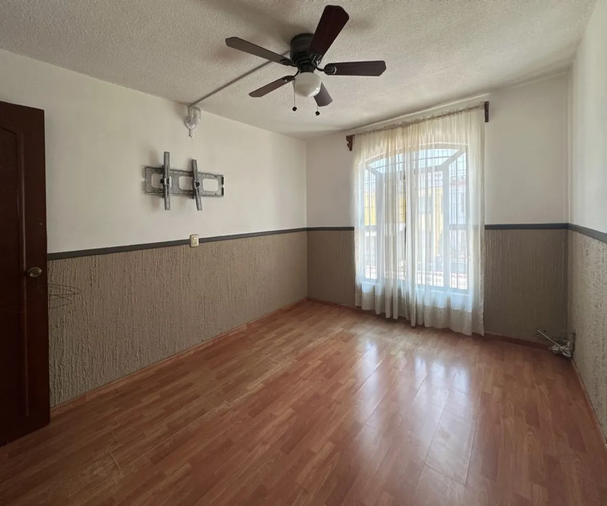 Casa En Venta,Jardines de La Paz,Emiliano Zapata 530, San Pedro Tlaquepaque, Jalisco 45519, 3 Habitaciones,2 Baños,Emiliano Zapata,2,pOQZ6aX