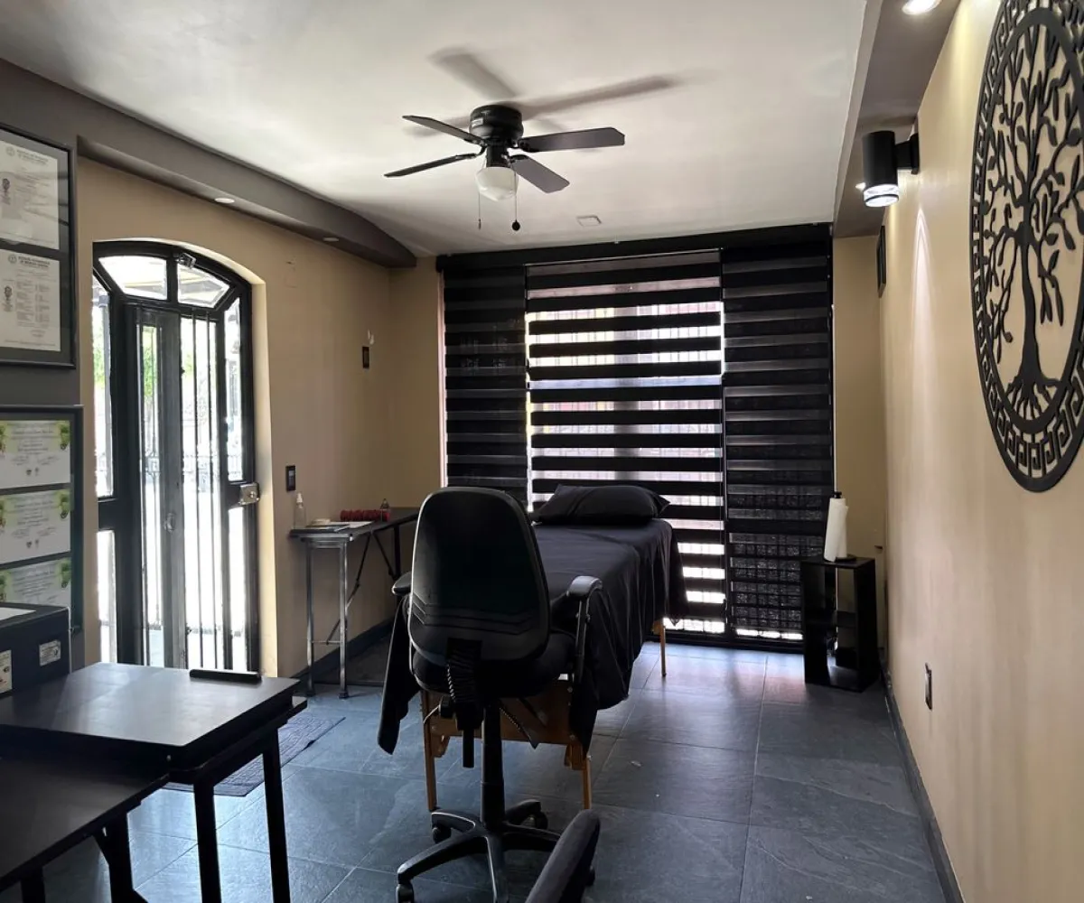 Casa En Venta,Jardines de La Paz,Emiliano Zapata 530, San Pedro Tlaquepaque, Jalisco 45519, 3 Habitaciones,2 Baños,Emiliano Zapata,2,pOQZ6aX