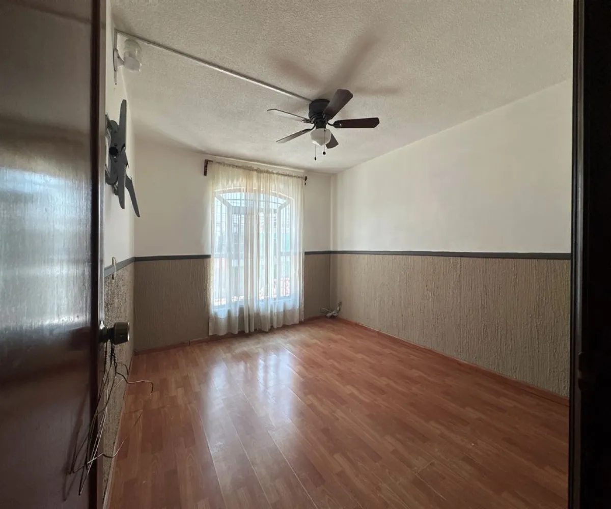 Casa En Venta,Jardines de La Paz,Emiliano Zapata 530, San Pedro Tlaquepaque, Jalisco 45519, 3 Habitaciones,2 Baños,Emiliano Zapata,2,pOQZ6aX