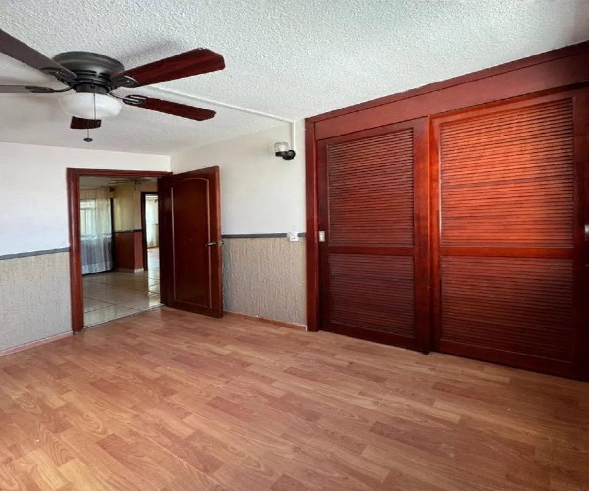 Casa En Venta,Jardines de La Paz,Emiliano Zapata 530, San Pedro Tlaquepaque, Jalisco 45519, 3 Habitaciones,2 Baños,Emiliano Zapata,2,pOQZ6aX