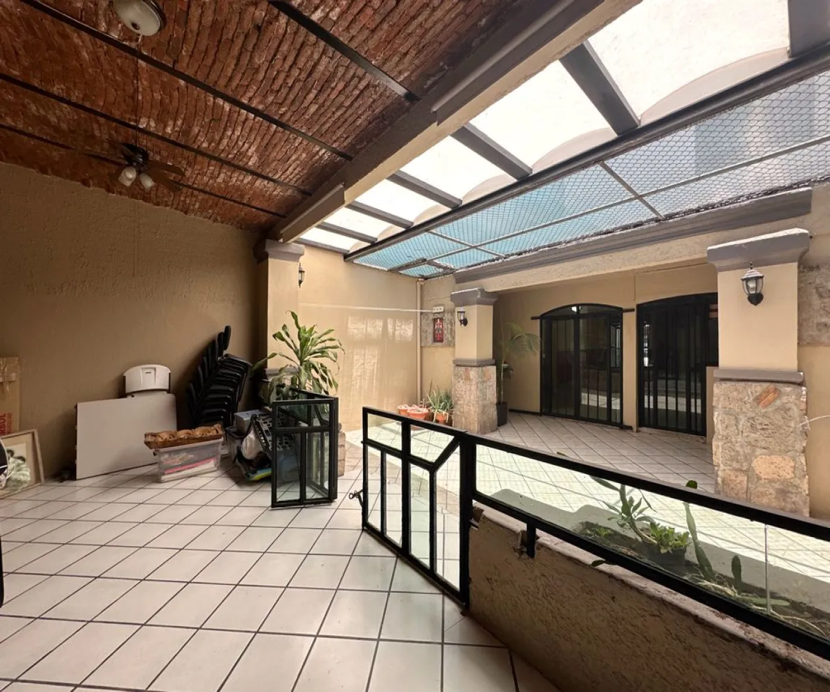 Casa En Venta,Jardines de La Paz,Emiliano Zapata 530, San Pedro Tlaquepaque, Jalisco 45519, 3 Habitaciones,2 Baños,Emiliano Zapata,2,pOQZ6aX