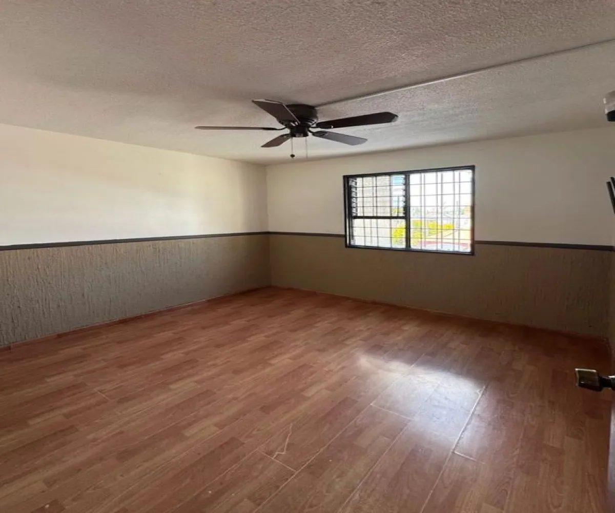 Casa En Venta,Jardines de La Paz,Emiliano Zapata 530, San Pedro Tlaquepaque, Jalisco 45519, 3 Habitaciones,2 Baños,Emiliano Zapata,2,pOQZ6aX