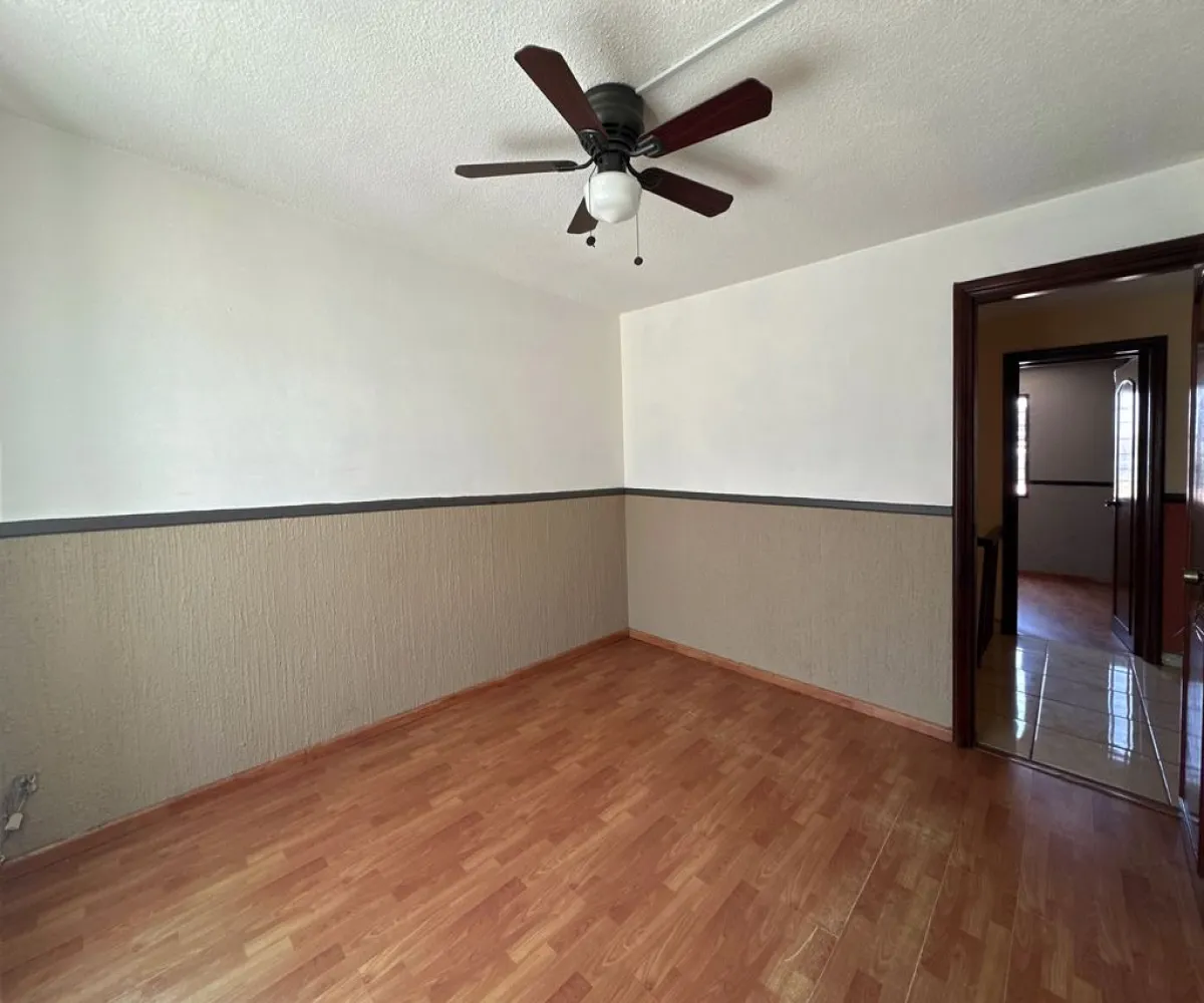 Casa En Venta,Jardines de La Paz,Emiliano Zapata 530, San Pedro Tlaquepaque, Jalisco 45519, 3 Habitaciones,2 Baños,Emiliano Zapata,2,pOQZ6aX