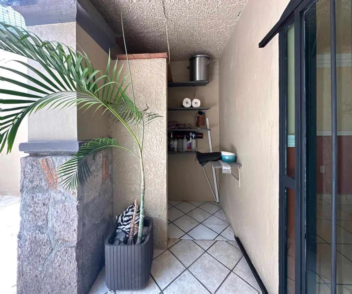 Casa En Venta,Jardines de La Paz,Emiliano Zapata 530, San Pedro Tlaquepaque, Jalisco 45519, 3 Habitaciones,2 Baños,Emiliano Zapata,2,pOQZ6aX