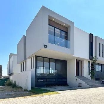 Casa En Venta,punto sur,Avenida Punto Sur 6259 12, Tlajomulco de Zúñiga, Jalisco 45645, 4 Habitaciones,4 Baños,Avenida Punto Sur,3,pSdOvBg