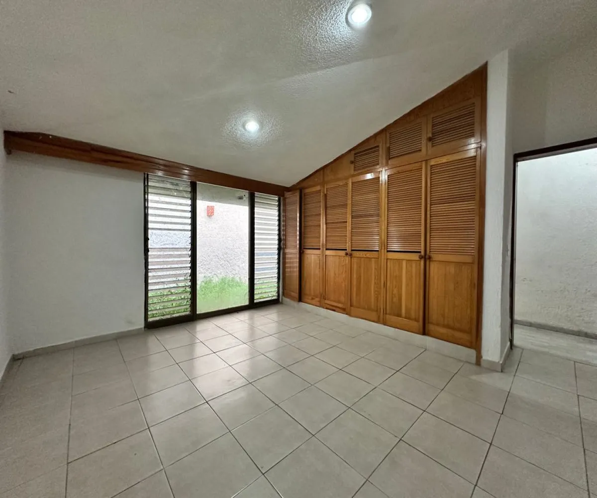 Casa En Venta,Seattle,México Independiente 765, Zapopan, Jalisco 45150, 5 Habitaciones,4 Baños,México Independiente,2,pXBEs54