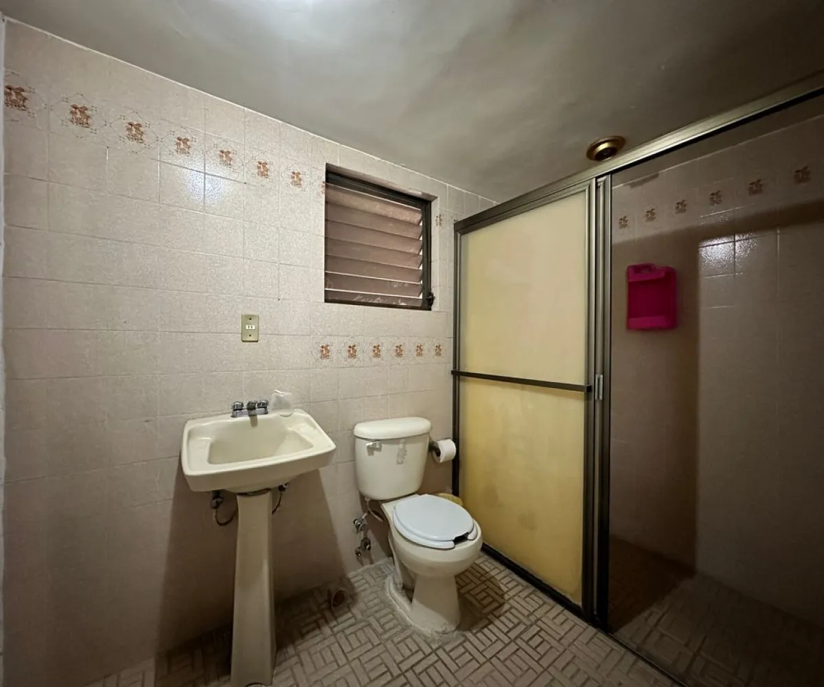 Casa En Venta,Seattle,México Independiente 765, Zapopan, Jalisco 45150, 5 Habitaciones,4 Baños,México Independiente,2,pXBEs54