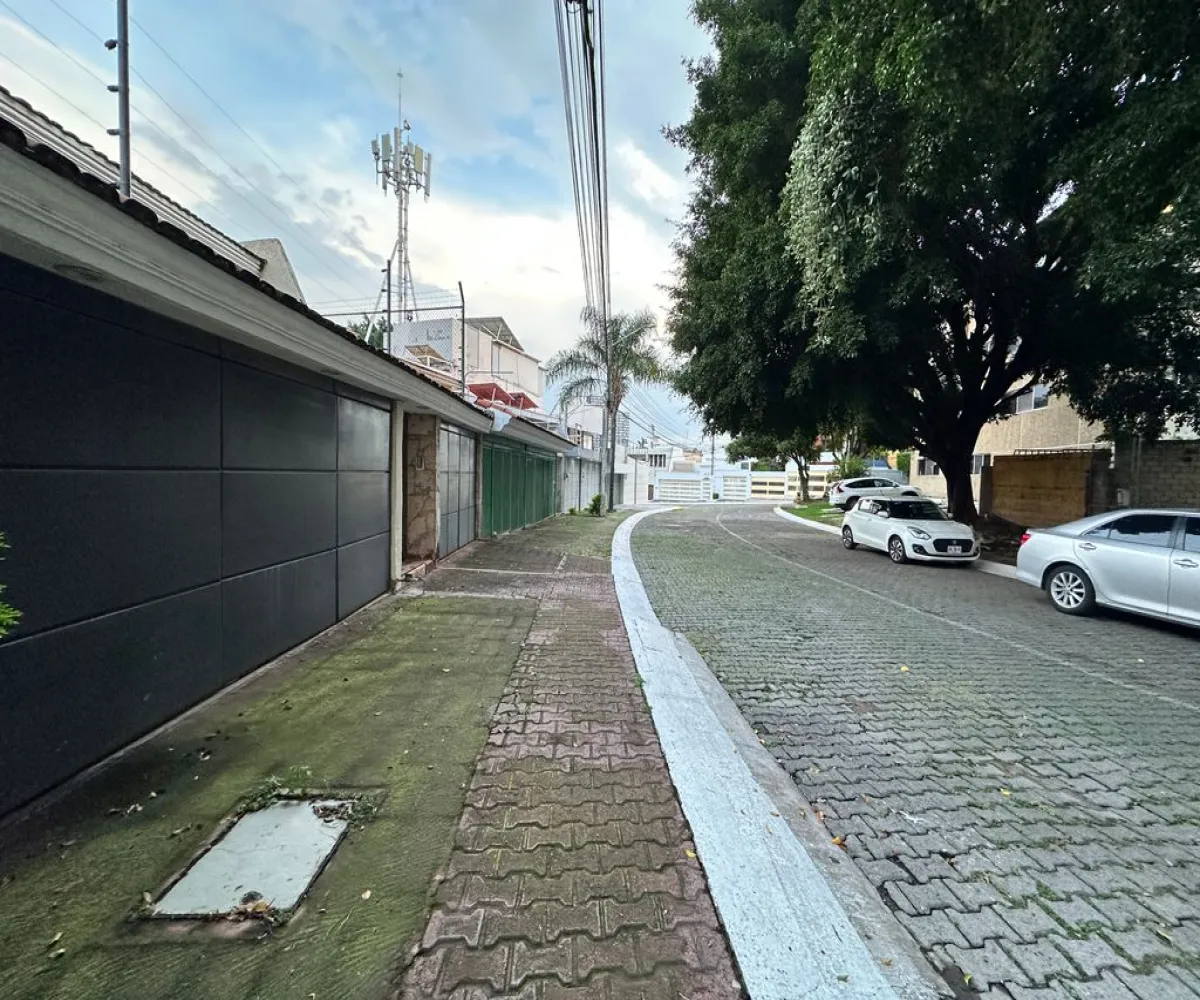 Casa En Venta,Seattle,México Independiente 765, Zapopan, Jalisco 45150, 5 Habitaciones,4 Baños,México Independiente,2,pXBEs54