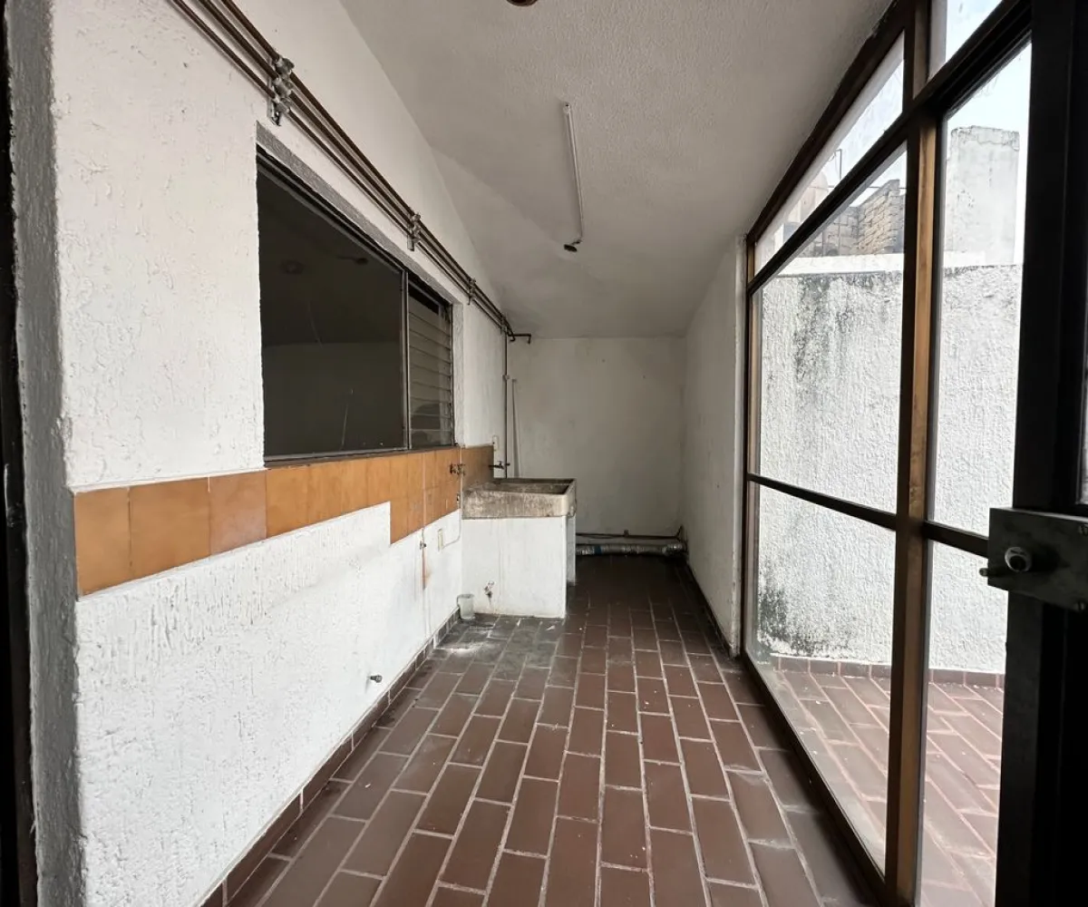 Casa En Venta,Seattle,México Independiente 765, Zapopan, Jalisco 45150, 5 Habitaciones,4 Baños,México Independiente,2,pXBEs54