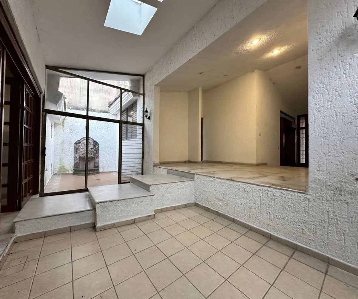 Casa En Venta,Seattle,México Independiente 765, Zapopan, Jalisco 45150, 5 Habitaciones,4 Baños,México Independiente,2,pXBEs54