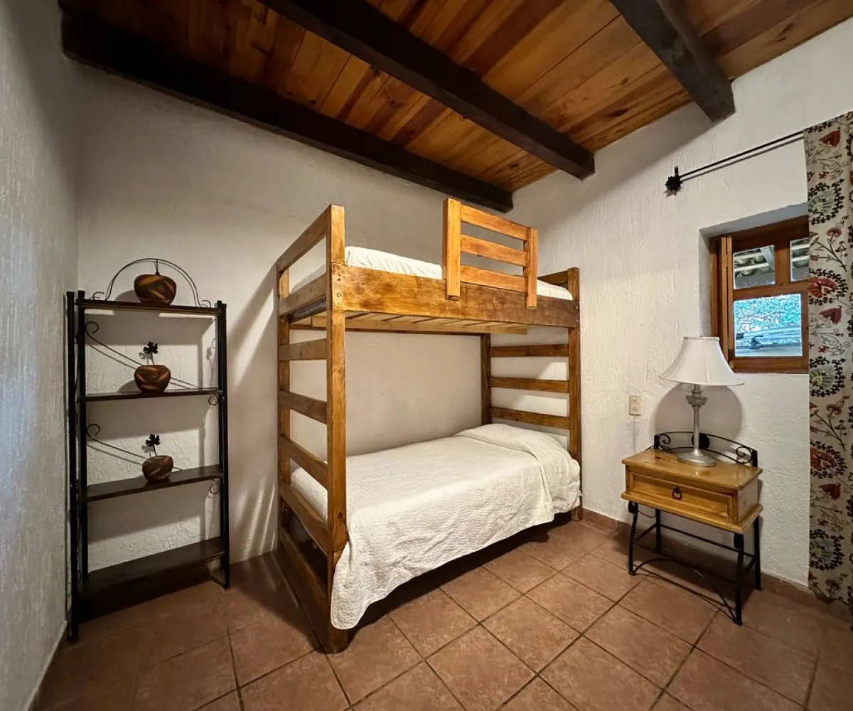 Casa En Venta,Mazamitla ,Carretera mazamitla-Valle de Juarez S/N, Mazamitla, Jalisco 49500, 8 Habitaciones,5 Baños,Carretera mazamitla-Valle de Juarez,1,paaRoSL