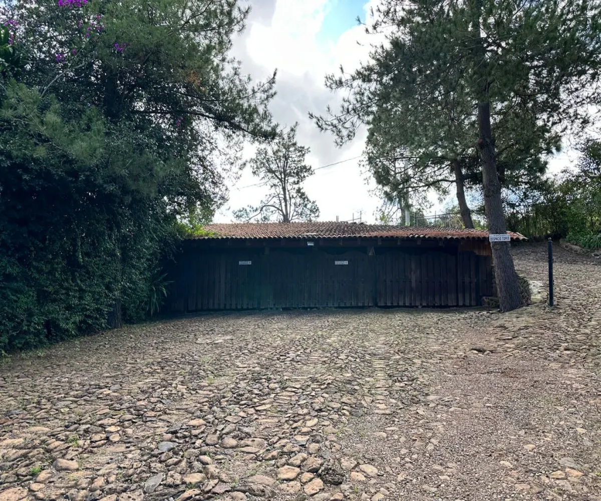 Casa En Venta,Mazamitla ,Carretera mazamitla-Valle de Juarez S/N, Mazamitla, Jalisco 49500, 8 Habitaciones,5 Baños,Carretera mazamitla-Valle de Juarez,1,paaRoSL