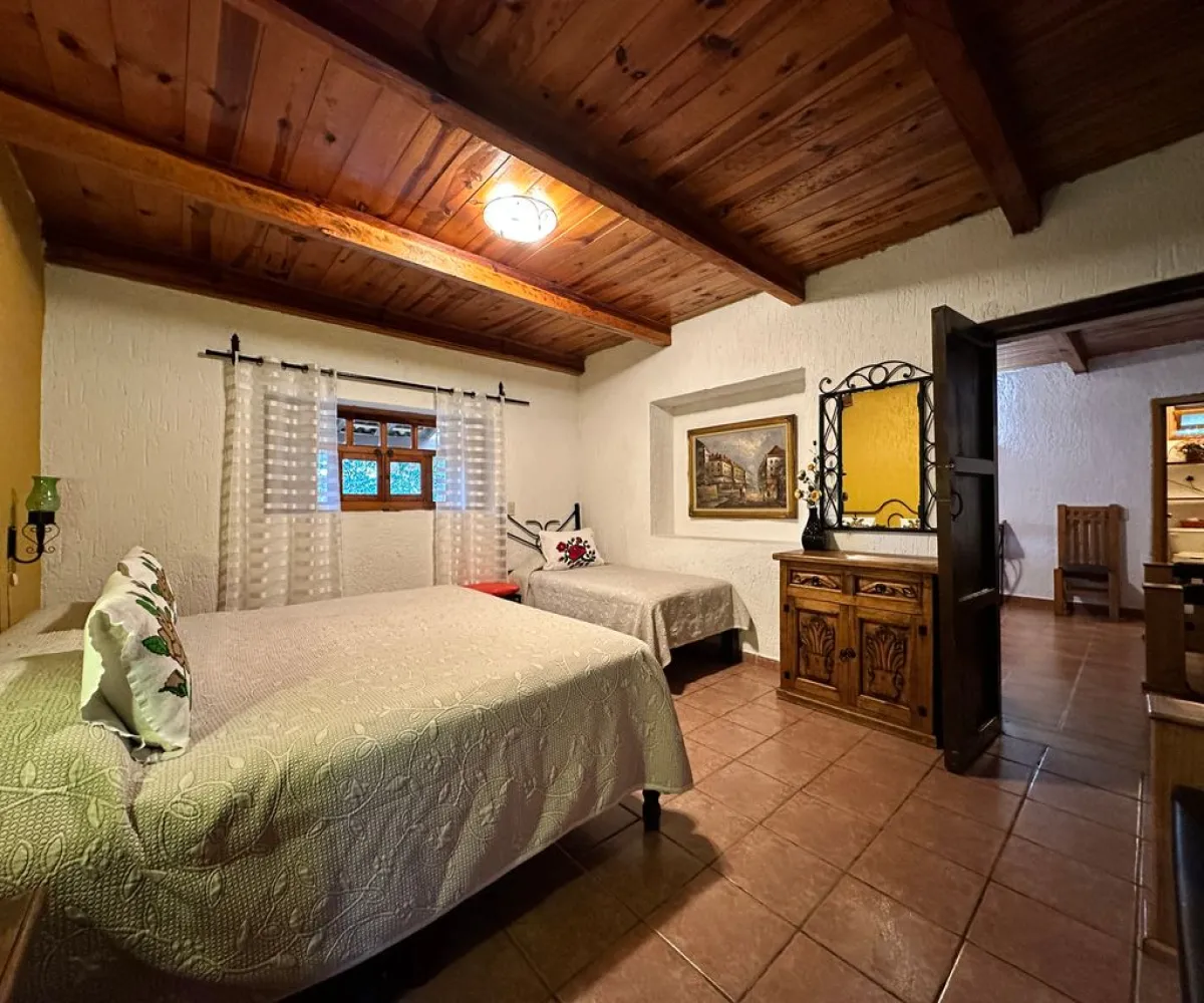 Casa En Venta,Mazamitla ,Carretera mazamitla-Valle de Juarez S/N, Mazamitla, Jalisco 49500, 8 Habitaciones,5 Baños,Carretera mazamitla-Valle de Juarez,1,paaRoSL